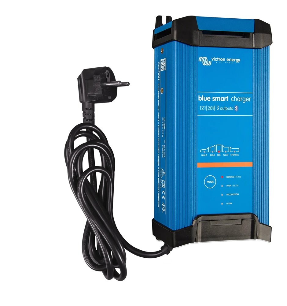 Victron Energy Chytrá nabíječka baterií BlueSmart 12V/20A (3) IP22