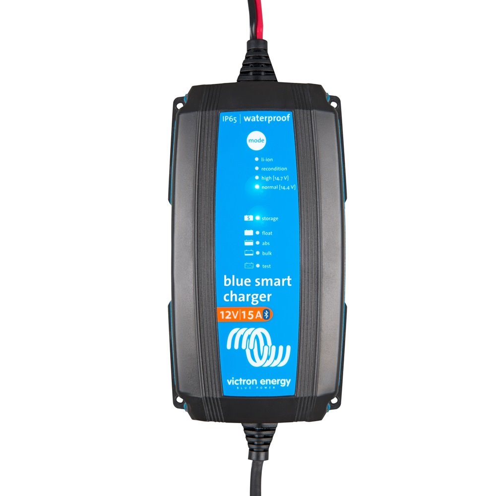 Victron Energy Nabíječka baterií - ROZBALENÉ, BlueSmart 12V/15A IP65+DC konektor
